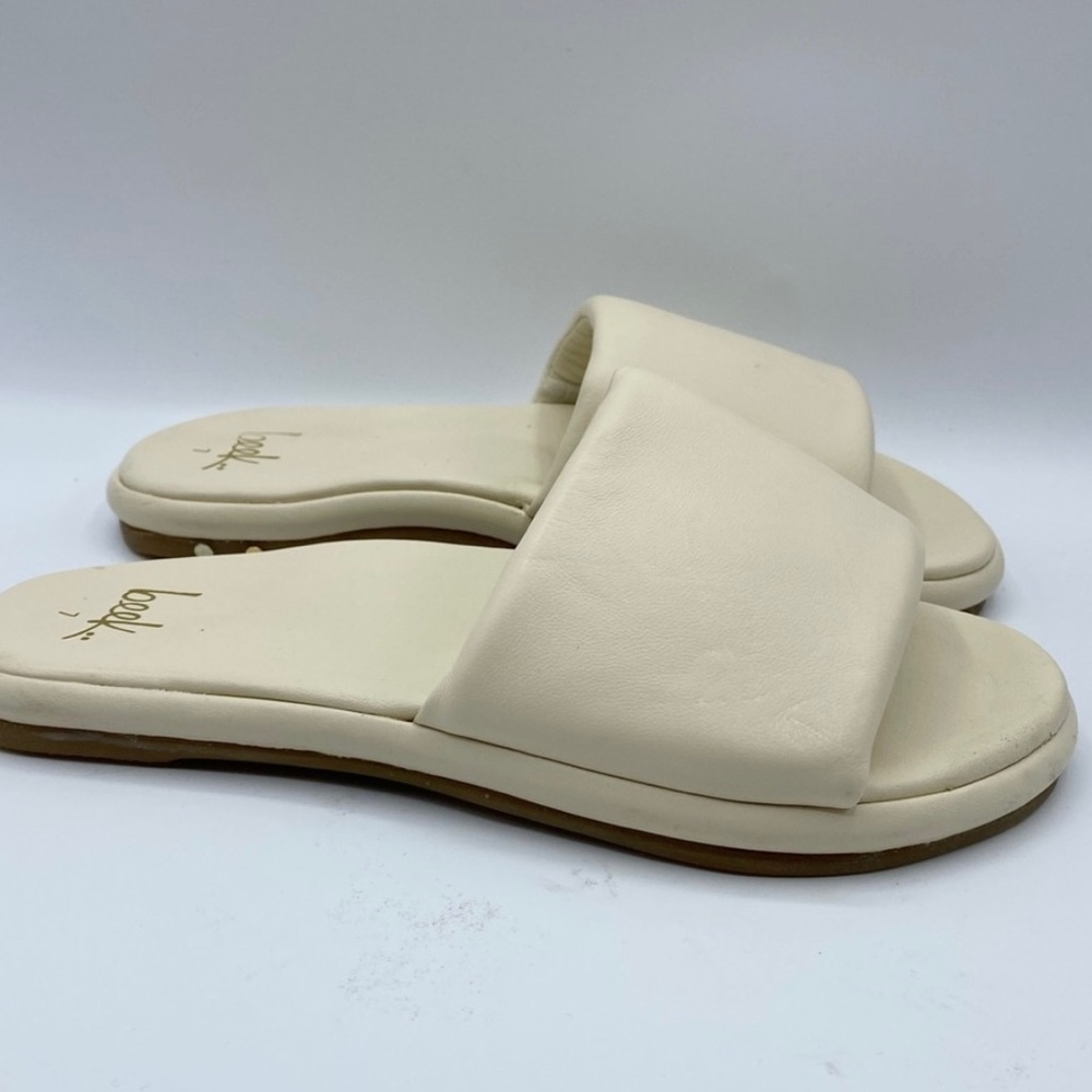 Beek Puffbird Leather
Platform Sandal
EGGSHELL‎